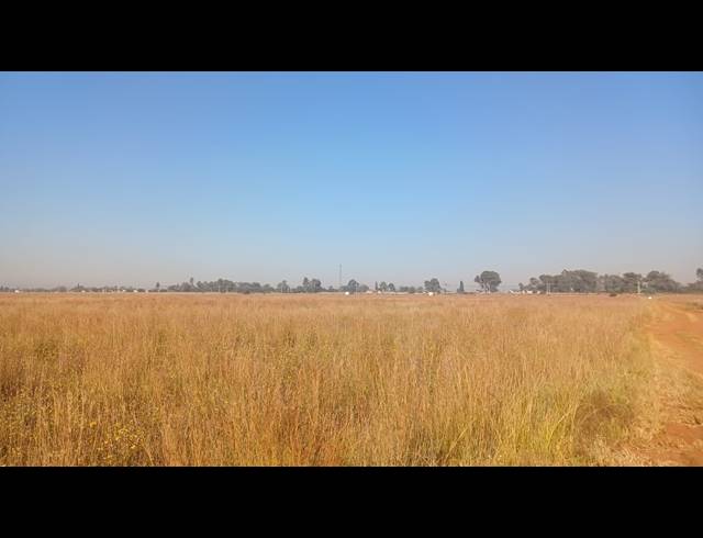 23,709M² VACANT LAND FOR SALE IN UNITAS PARK